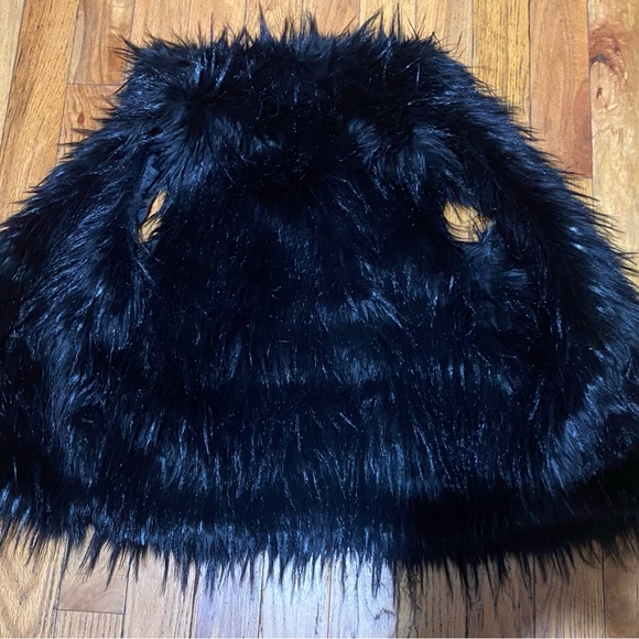 Womens Michael Kors Faux Fur Vest - Picture 3 of 3